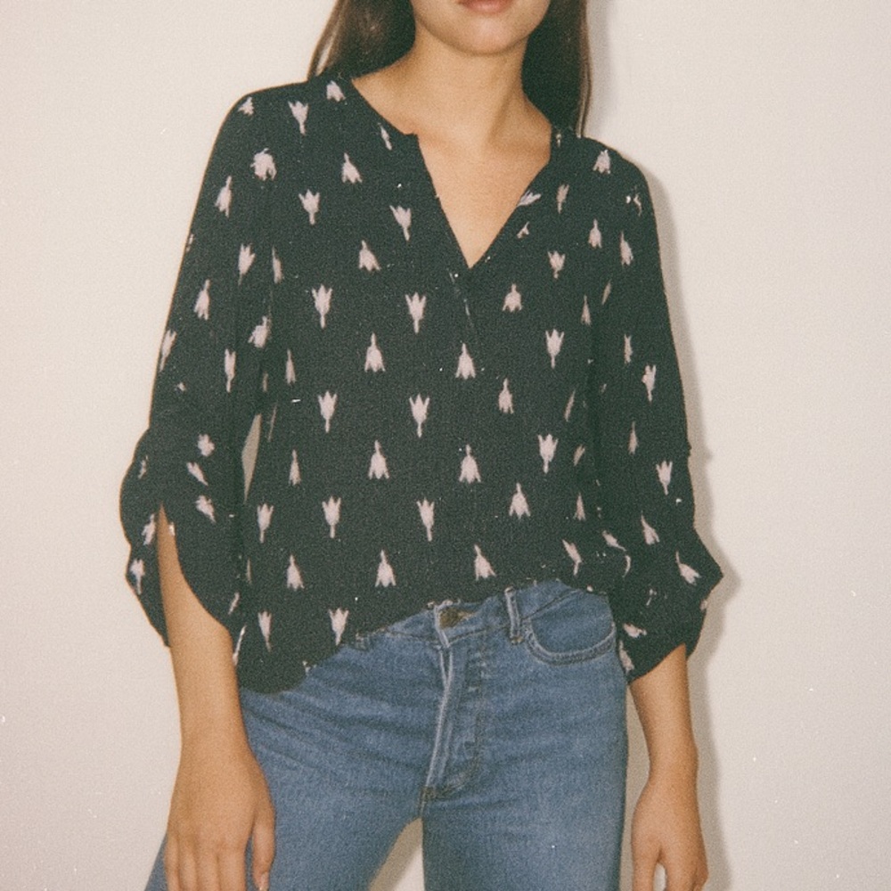41Hawthorn Navy Tulip Print Breezy Business Casual Top Blouse XL